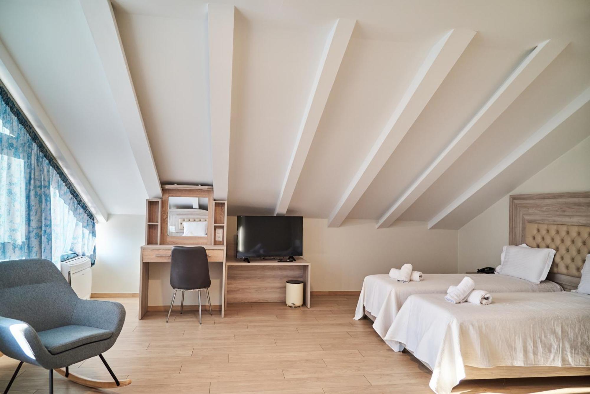 Famissi Sofita 7 Aparthotel Kalampáka Eksteriør bilde